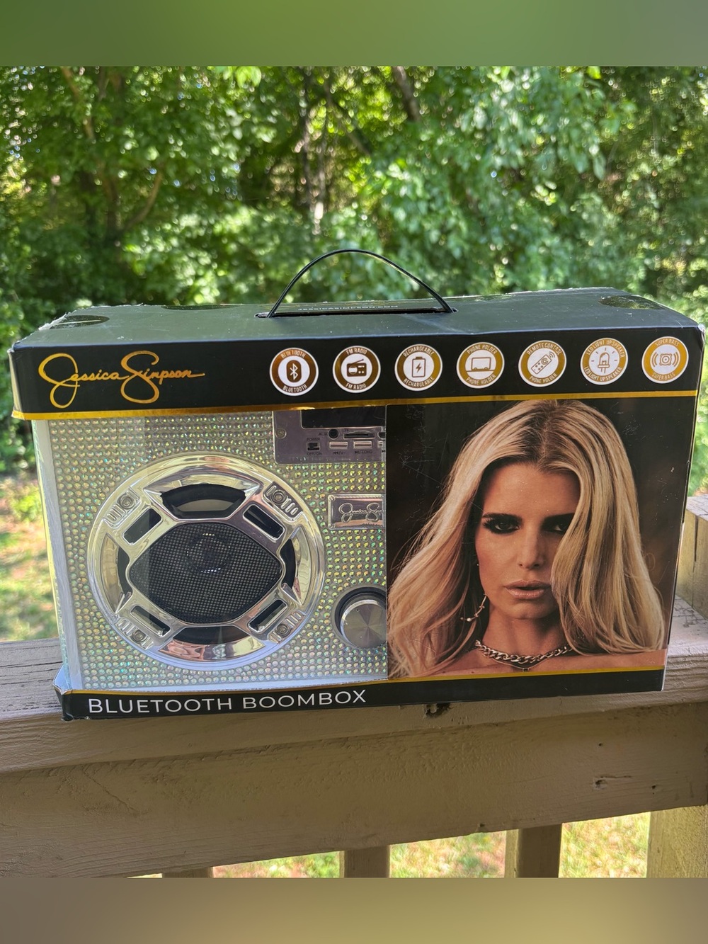 Jessica Simpson Portable
Audio & Video Bling Edition
Retro Bluetooth Boombox NEW